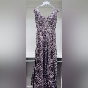 MAC DUGGAL 20099D BEADED COLUMN LACE OVERLAY SKIRT SMOKE PURPLE GOWN sz 4